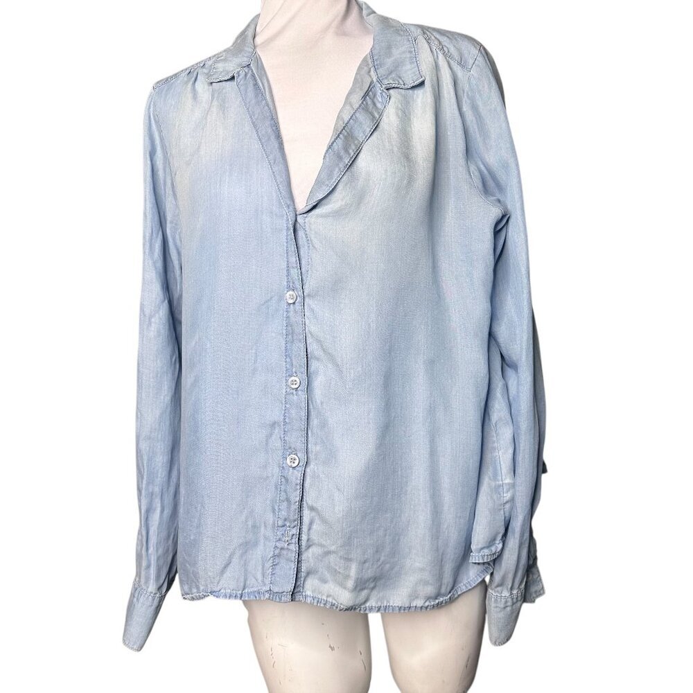 Cloth and Stone chambray split open back long sleeve button up Medium